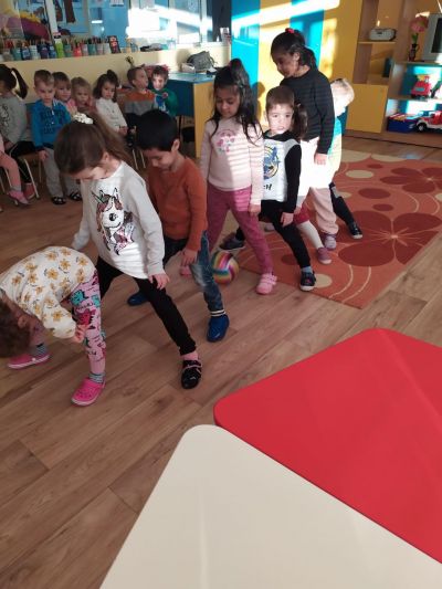 "Игрите на баба и дядо" 7