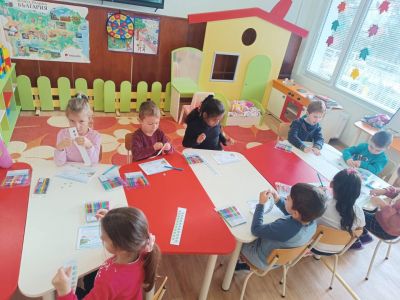 Дейности в клуб "Фолклор без граници" 7